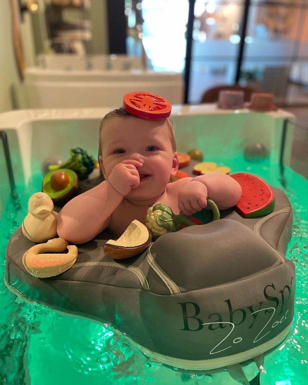 Mambobaby Float: Offering Your Little One the Safety and Comfort That Only Found in Elite Baby Swimming Spas